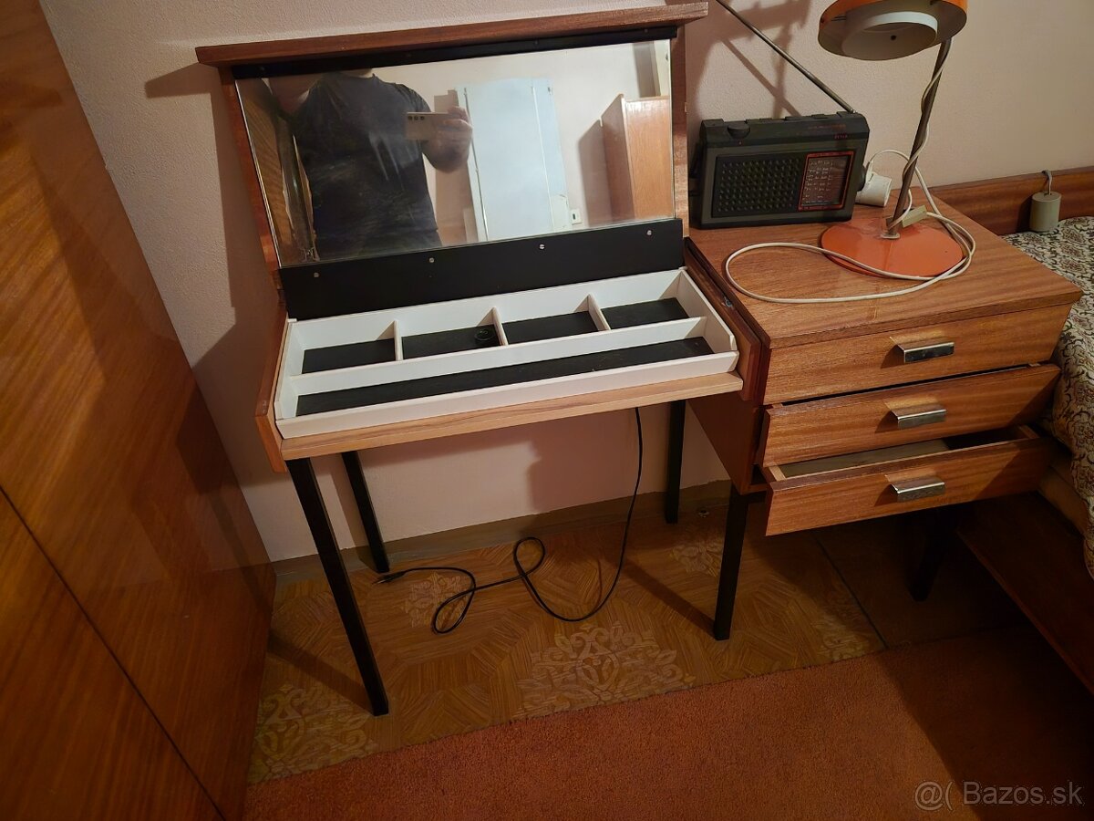 Ponúkam zachovalý retro nábytok z 80tych rokov - 9