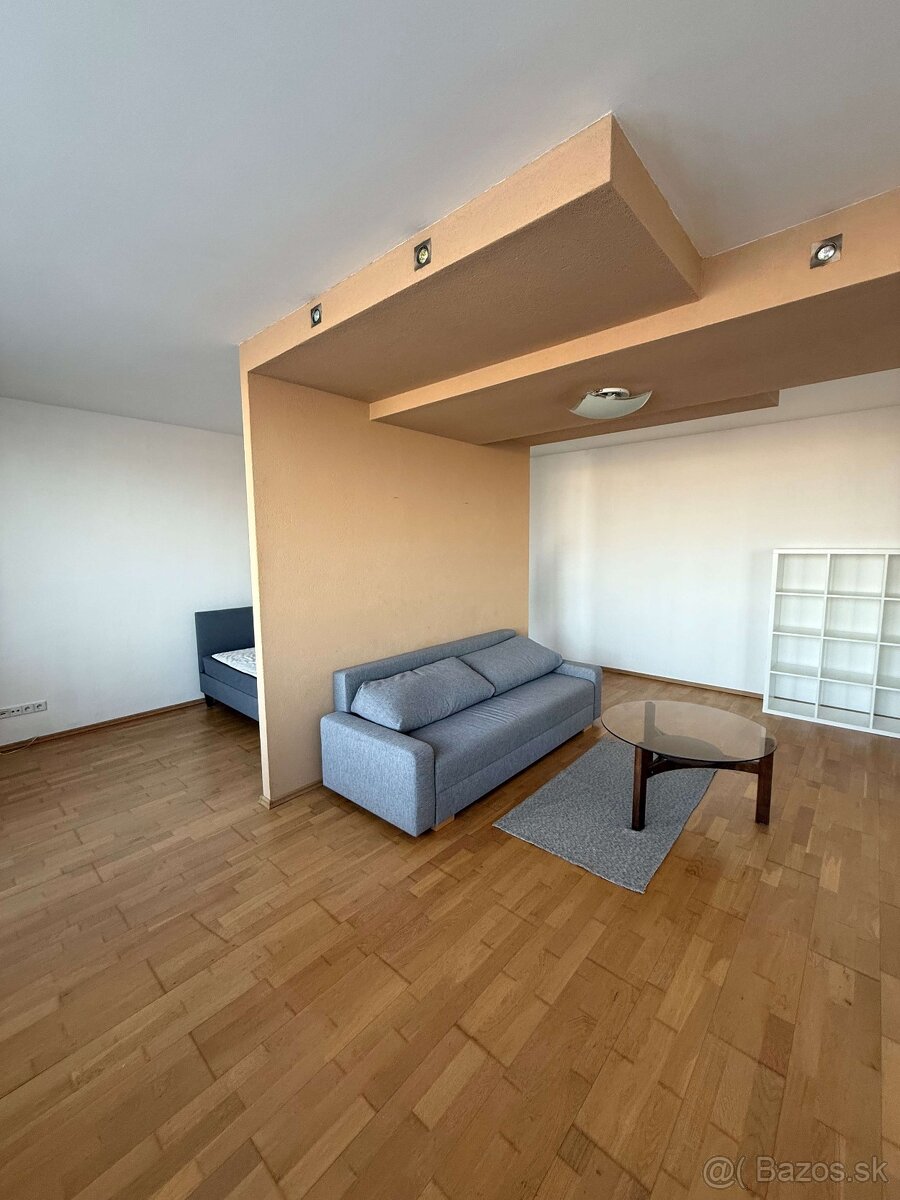 na prenájom, 2 izb. byt, Tomášikova - Koloseo - 9