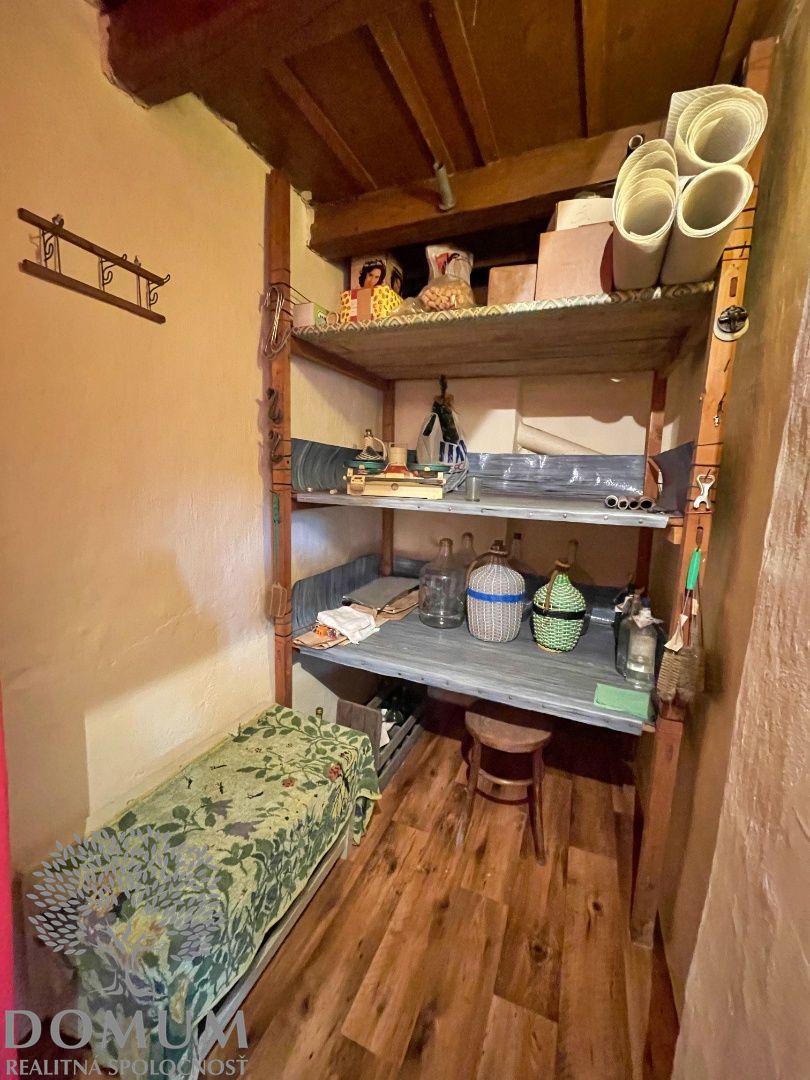 Vidiecka usadlosť v obci Lubina s 2755m2 pozemkom - 9