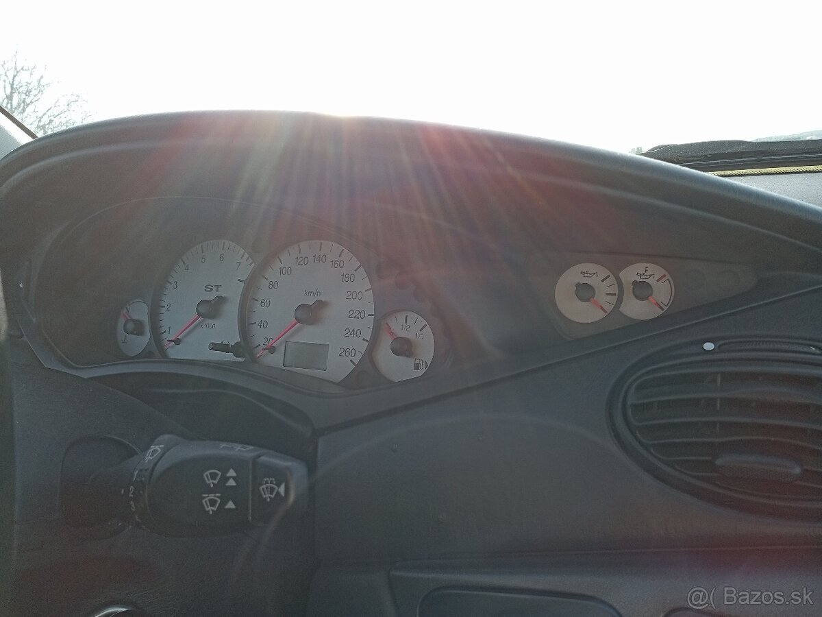 FORD FOCUS ST170 - 9