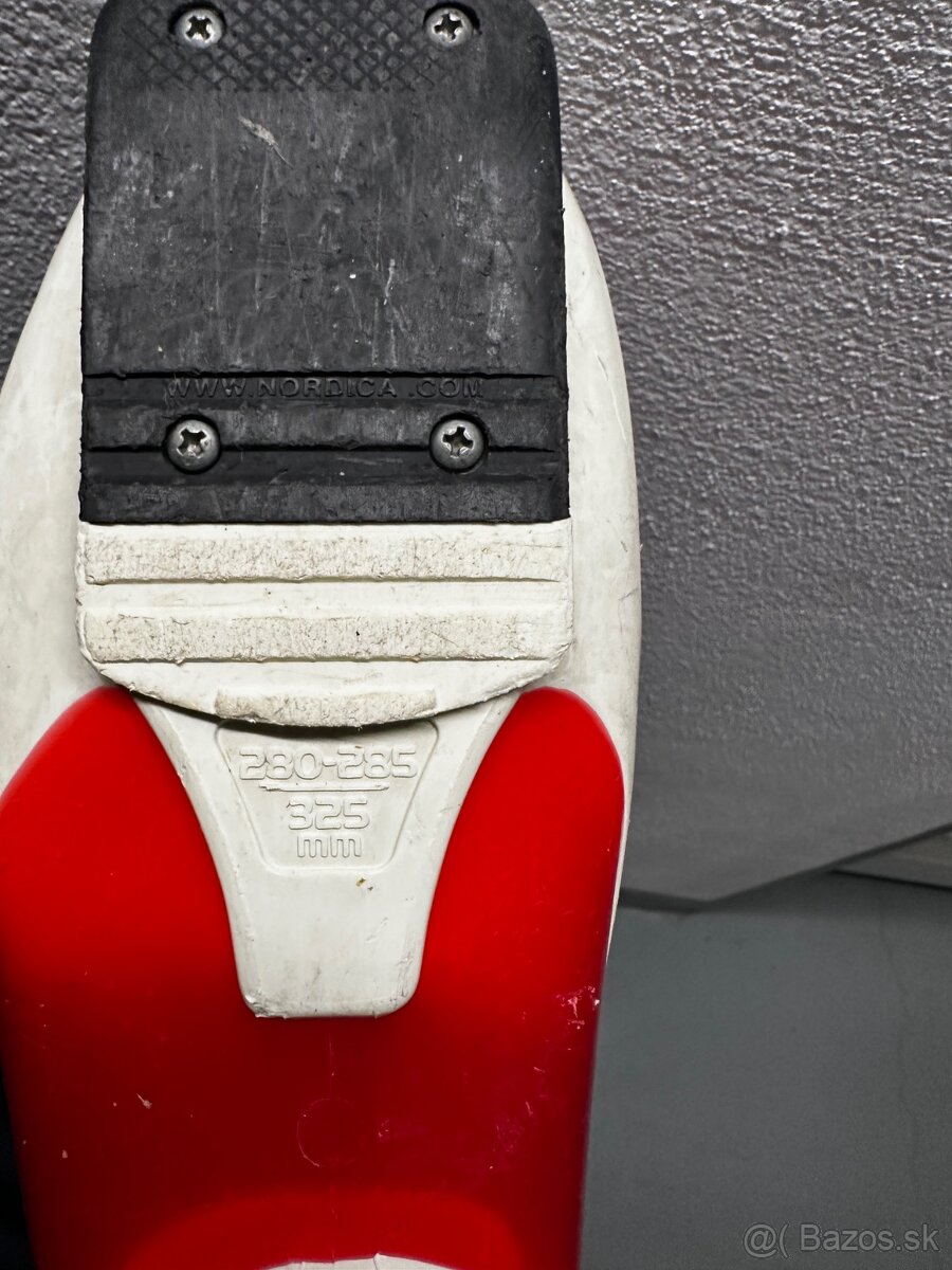 Predam lyže a lyžiarky - 9