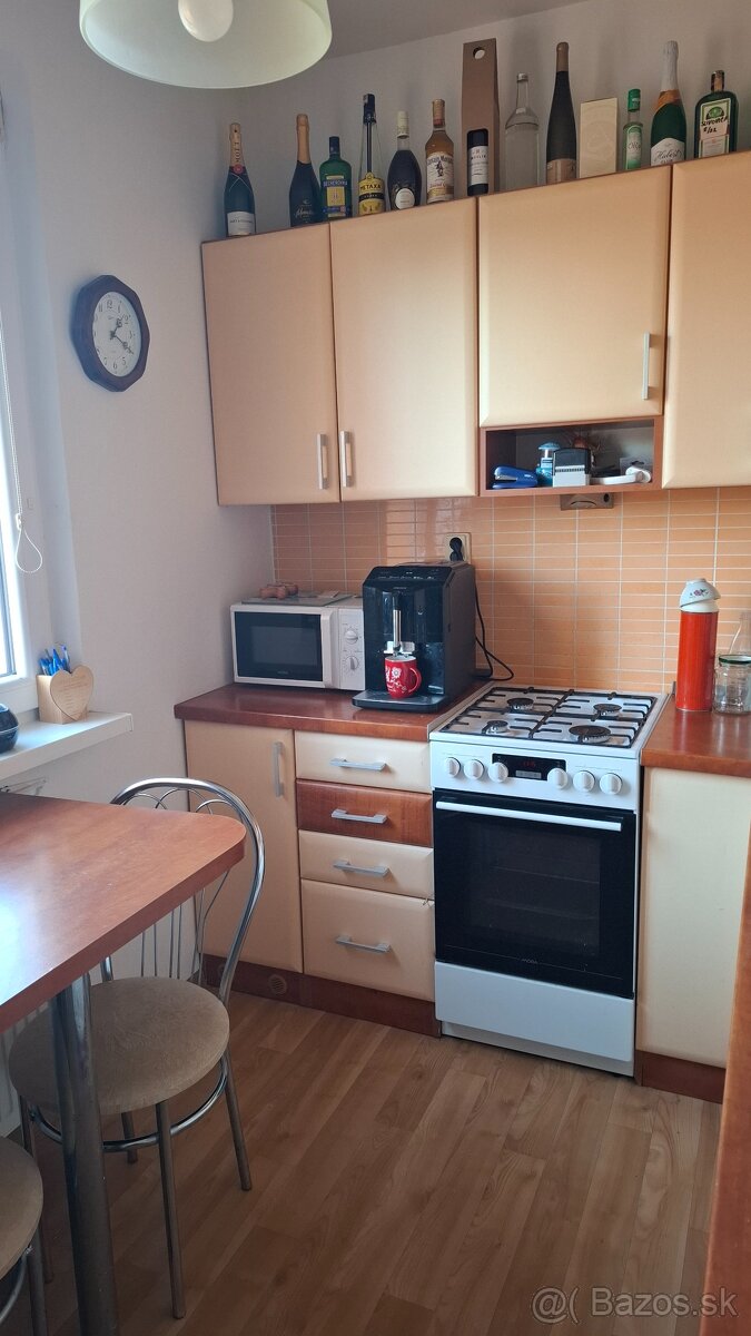 2 izbový byt v centre s dvoma veľkými balkónmi - 9