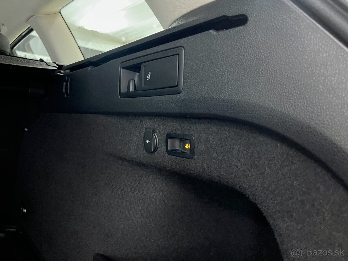 Volkswagen Passat Variant 2.0 TDI BMT Comfortline - 9