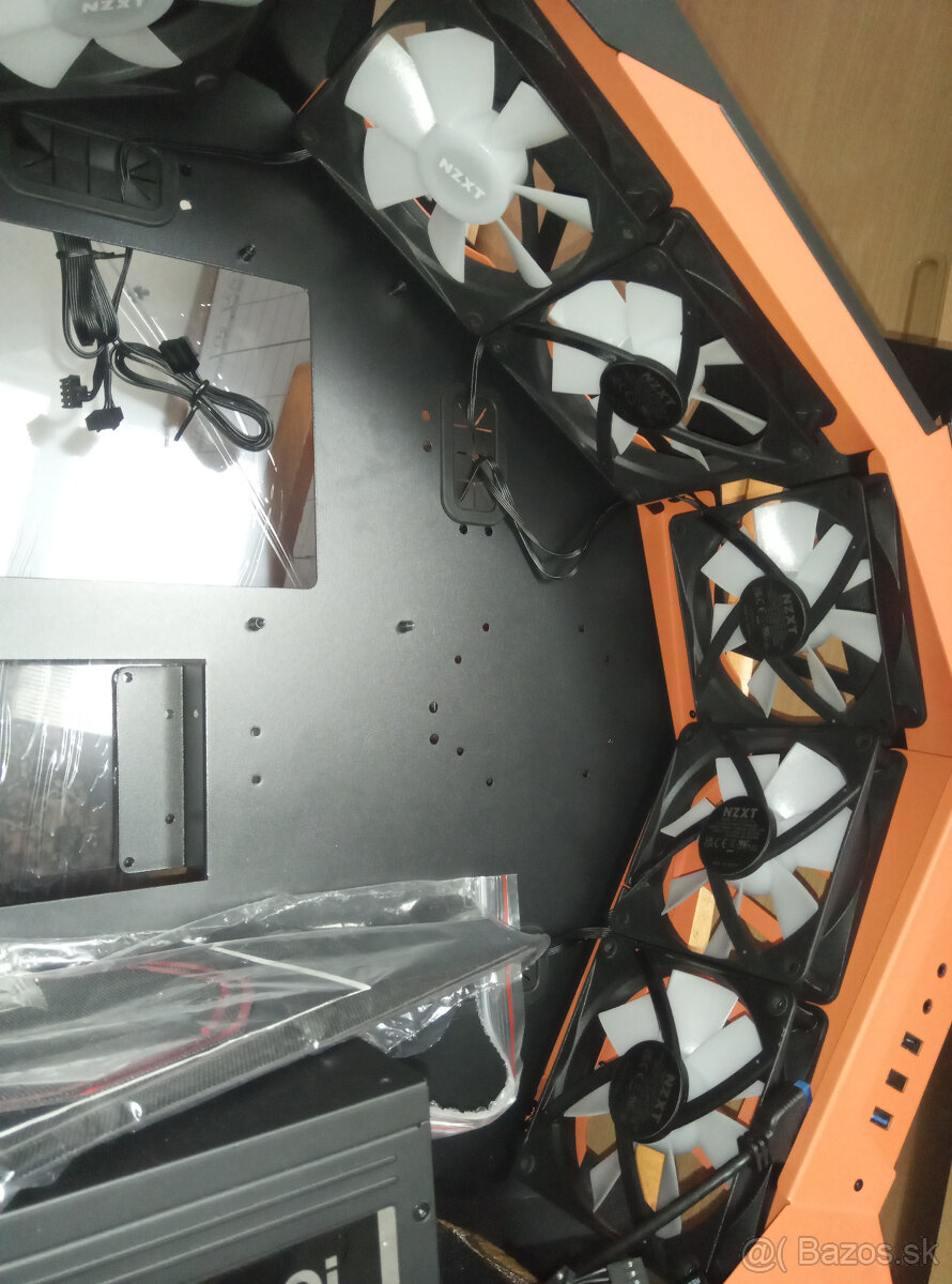 DarkFlash Knight + Corsair 860W + NZXT fans - 9