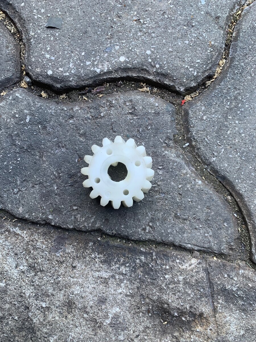 Predám držiak rezervného kolesa navijak do vw - 9