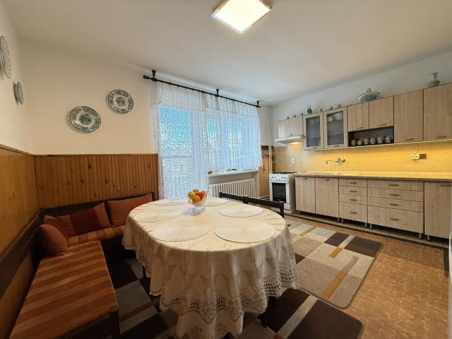 Na predaj RODINNÝ DOM v centre obce Konská - 9