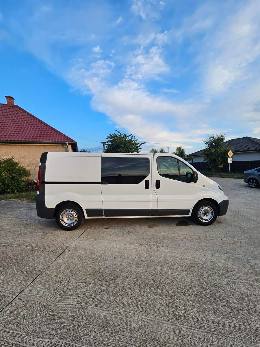 Renault Trafic 2.0 Dci Long - 9
