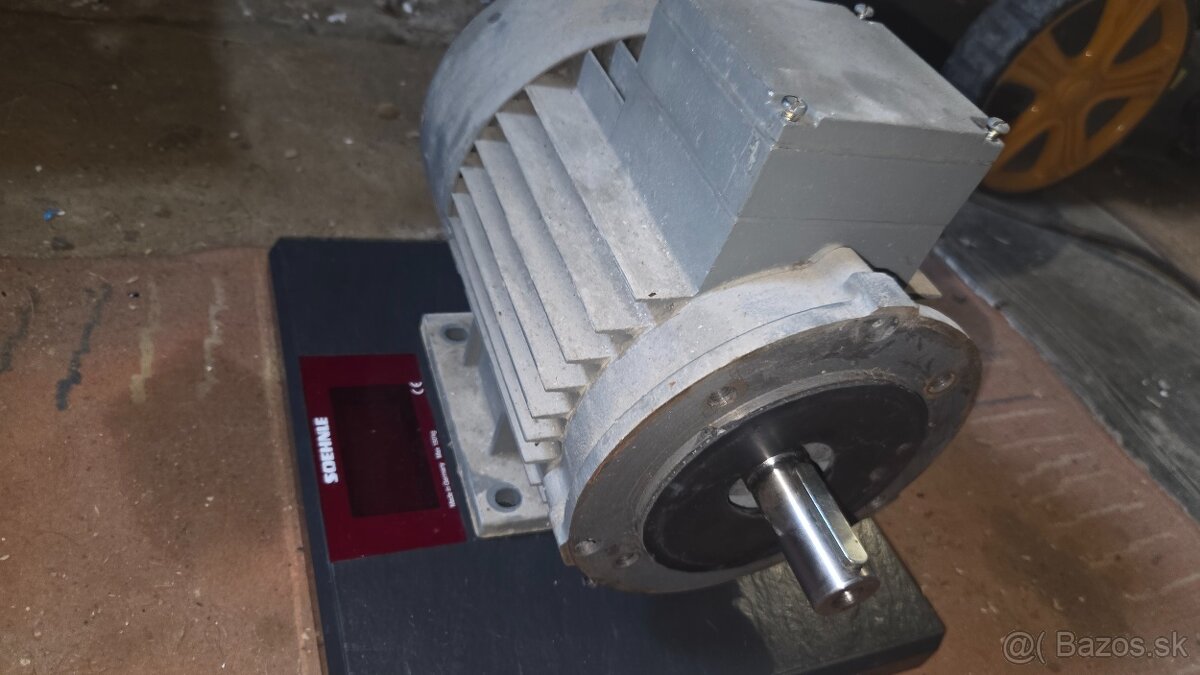 Elektromotor 1.5kW 2870 ot. - 9