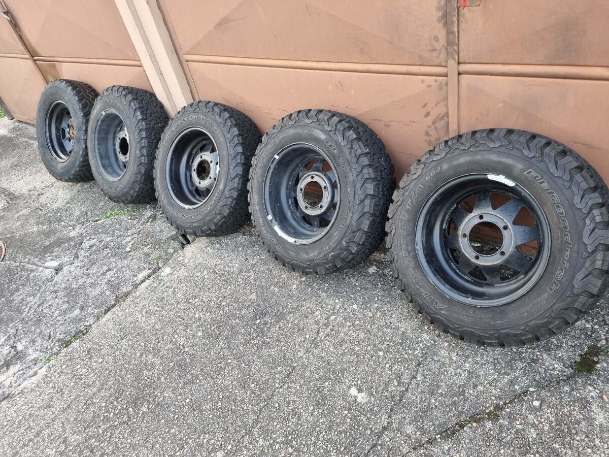 BFGOODRICH 215/75 R15 + 5x139.7 - 9