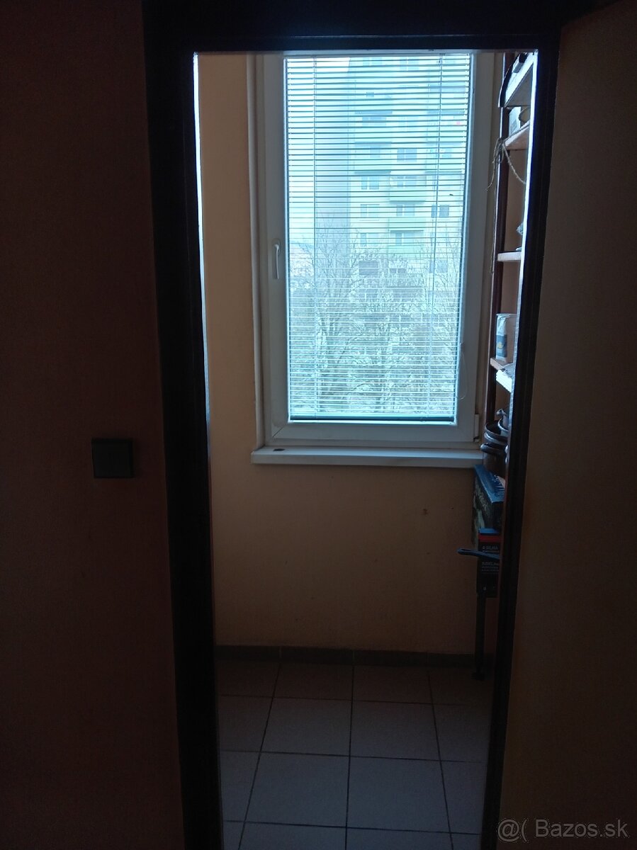 Predáme veľký 3i.byt 78m2 - 9