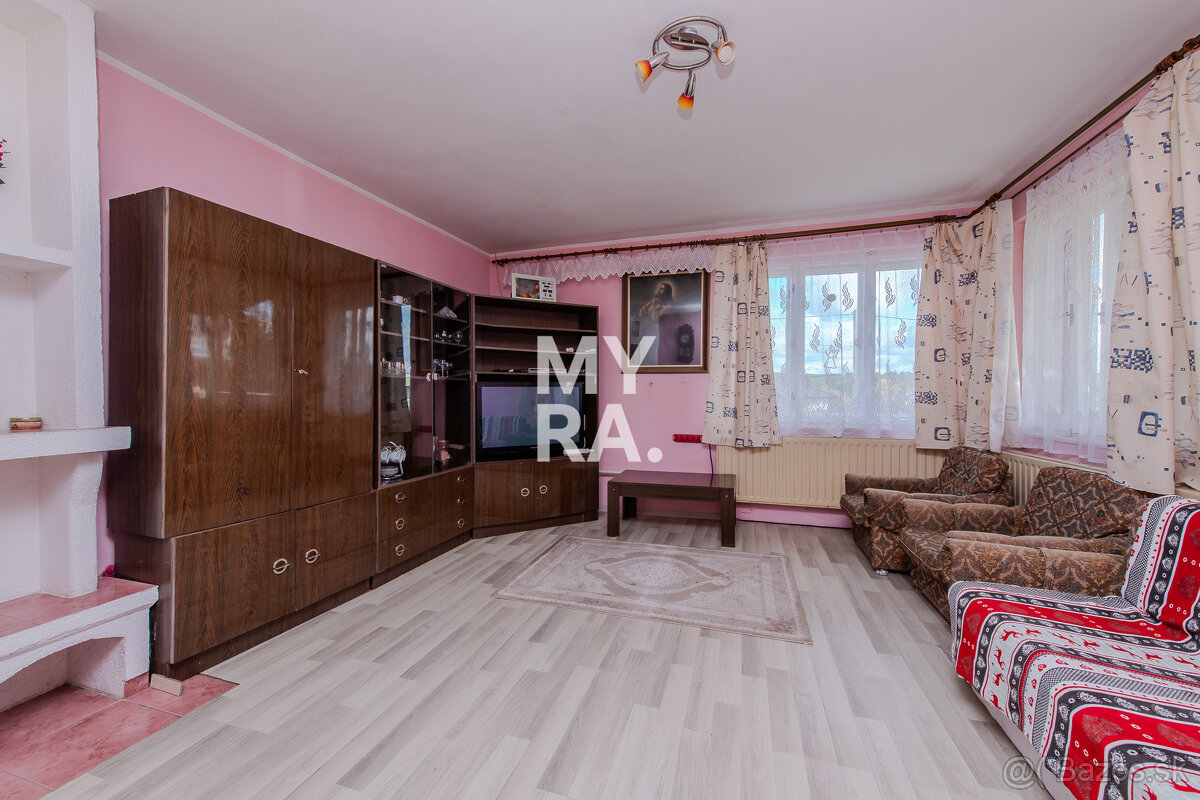 Rodinný dom s rovinatým pozemkom 2970 m² - Lúčka, okres S - 9