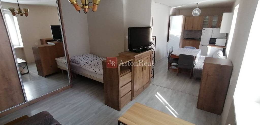 IBA U NÁS Vkusný 1+1, 34m2, rekonštr., zariadený, Hurbanova - 9