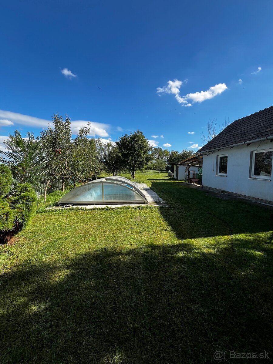 PREDAJ : Rodinný dom s bazénom - 9