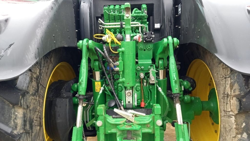 John Deere 6215R PrémiumEdition - 9