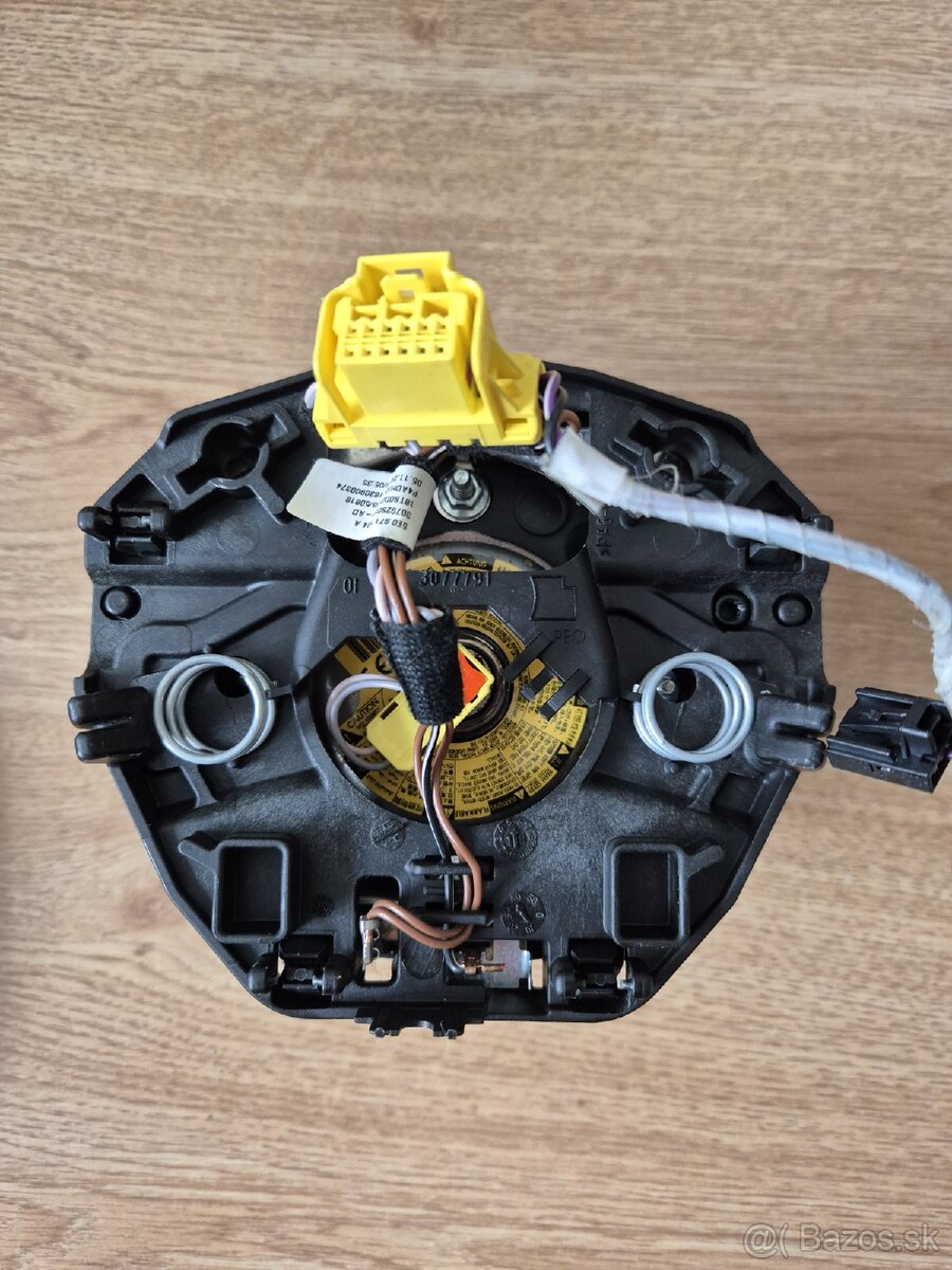 SKODA VYHRIEVANY VOLANT S DSG PADLAMI A AIRBAGOM - 9