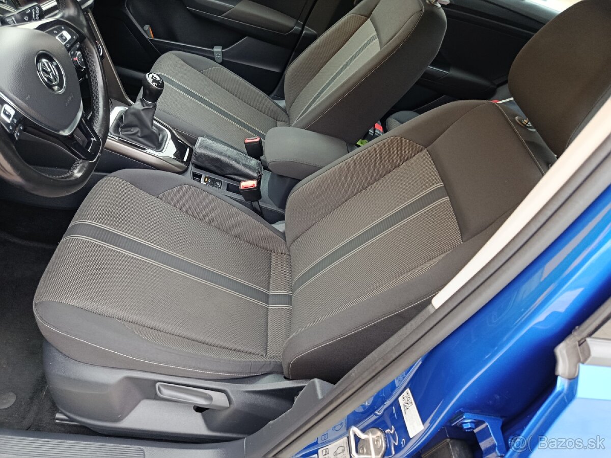 Vw T-Roc 1,0 tsi,85 kw, - 9