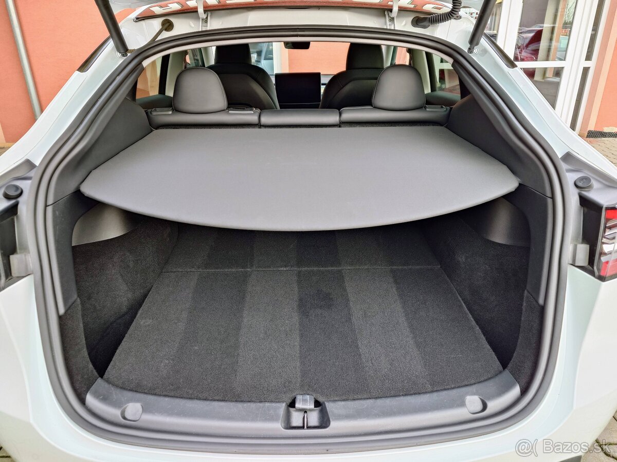 Tesla Model Y 2023 Standard Range 220 kW - 9