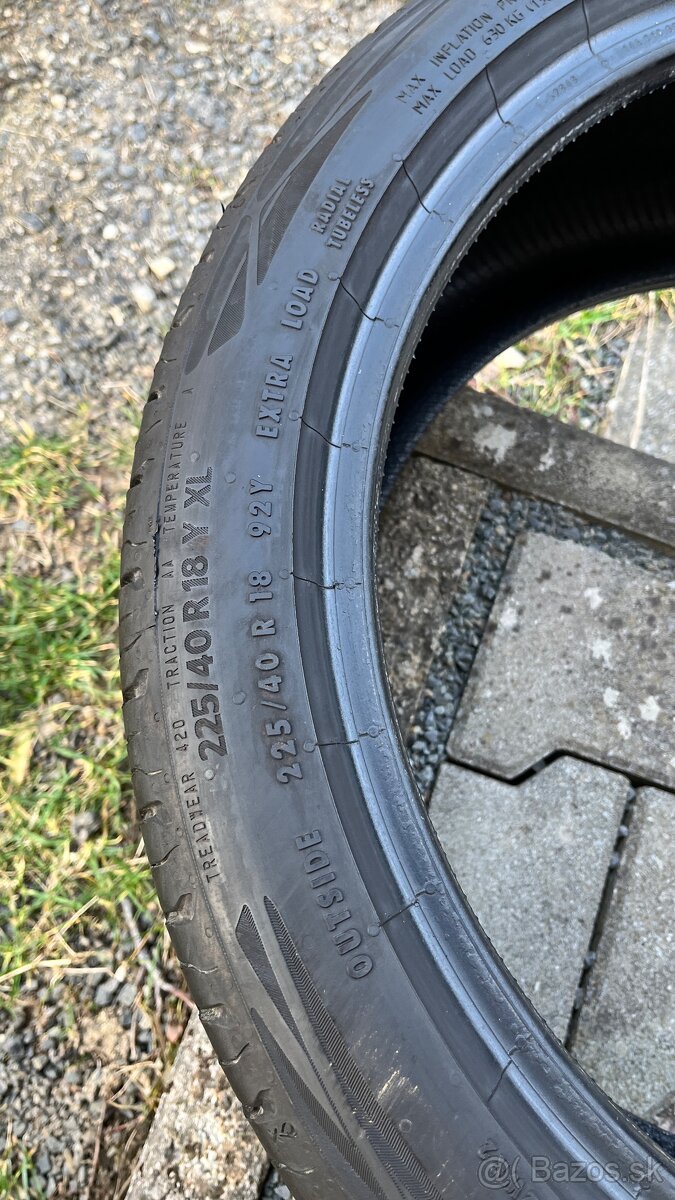 Letné pneu 225/40 r18 - 9