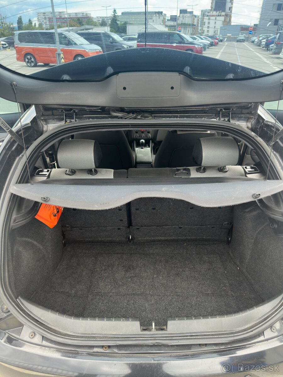 Alfa Romeo 147 1.9JTDM - 9