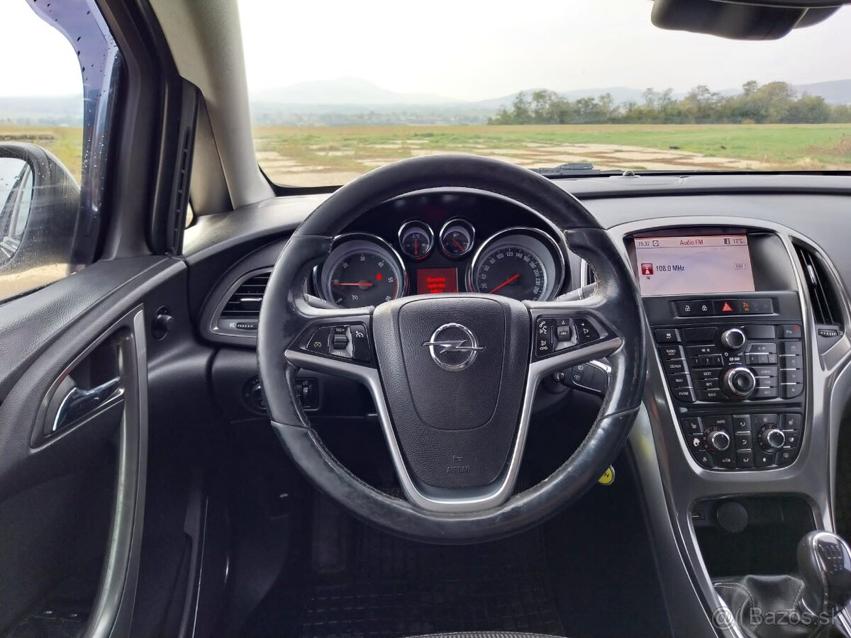 Opel Astra J 1.7 CDTI - 9