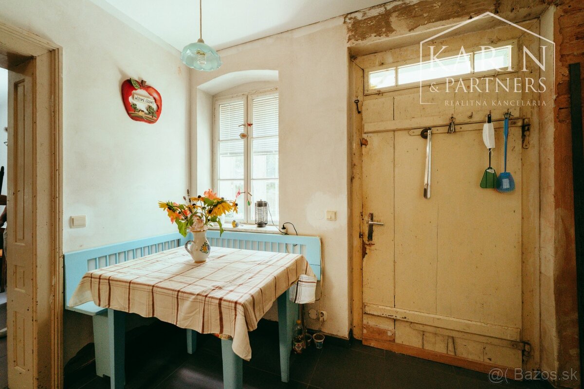 Vidiecky rodinný dom s krásnym pozemkom v Kuklove na Záhorí - 9