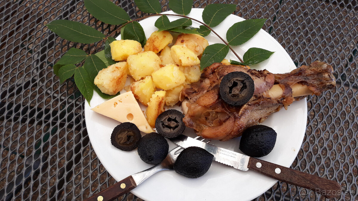 Orech čierny - sadenice. Orech čierny - Kotora - 9