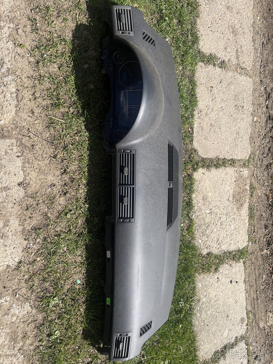 Rozpredám audi a4 b7 2.0tdi - 9