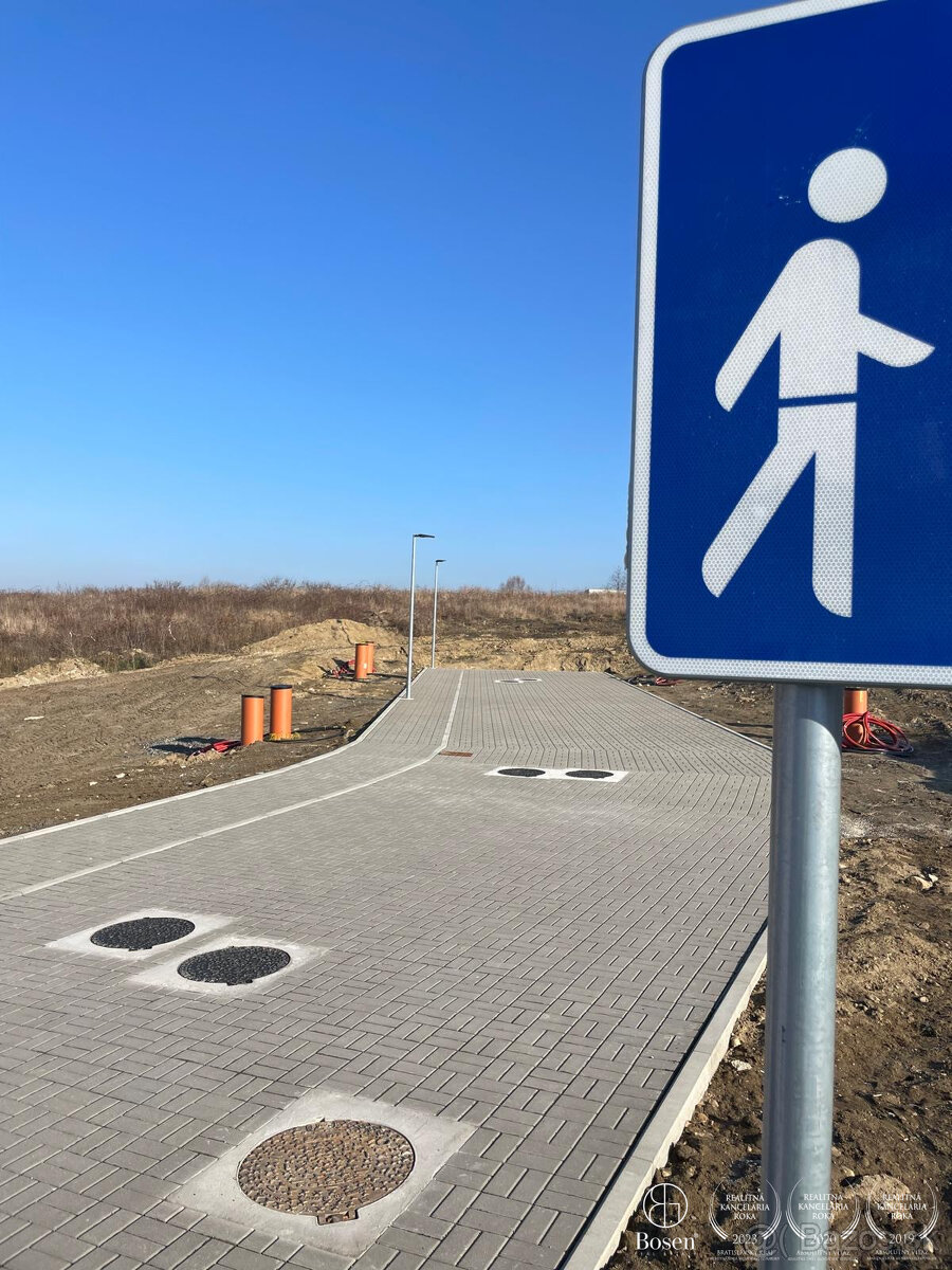 BOSEN | Jedinečné pozemky pre rodinné domy so stavebným povo - 9