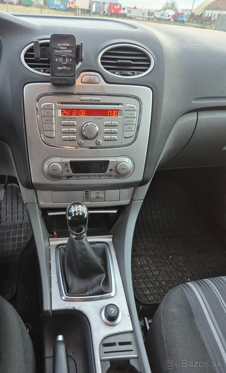 Predám Ford Focus Kombi r.v.2009 - 9