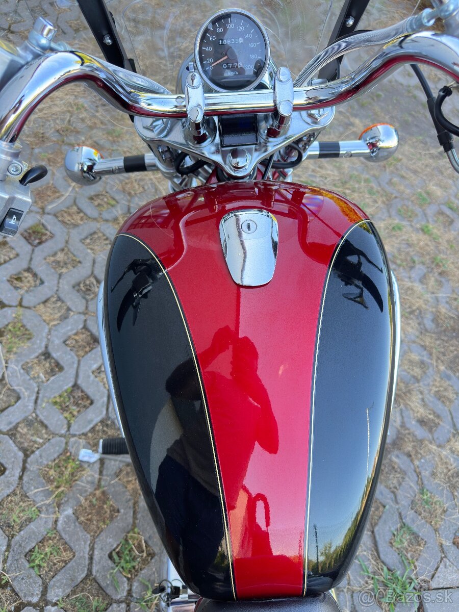 Suzuki vs 1400 Intruder - 9