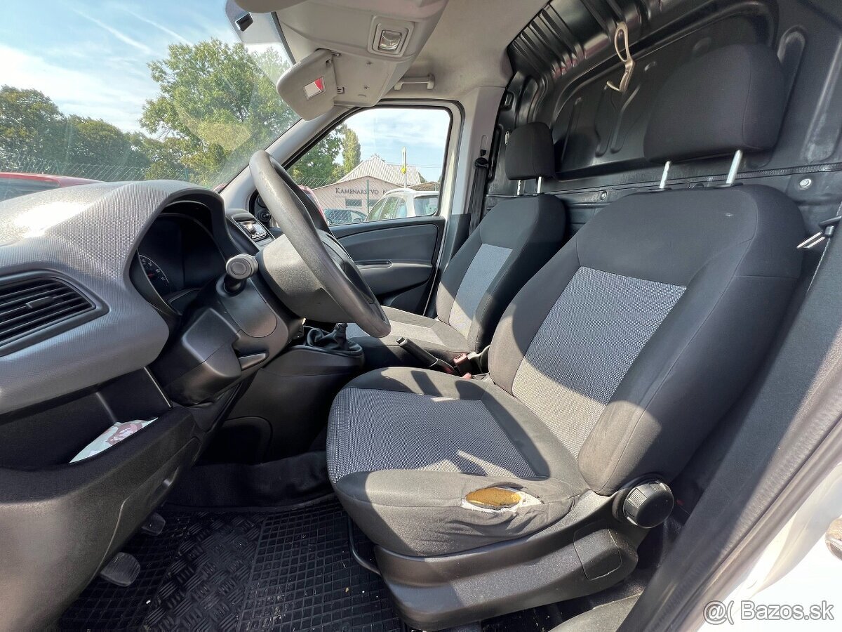 Fiat Doblo 1.6 JTD diesel, 77kW, MT/6, rok:04.2010. - 9