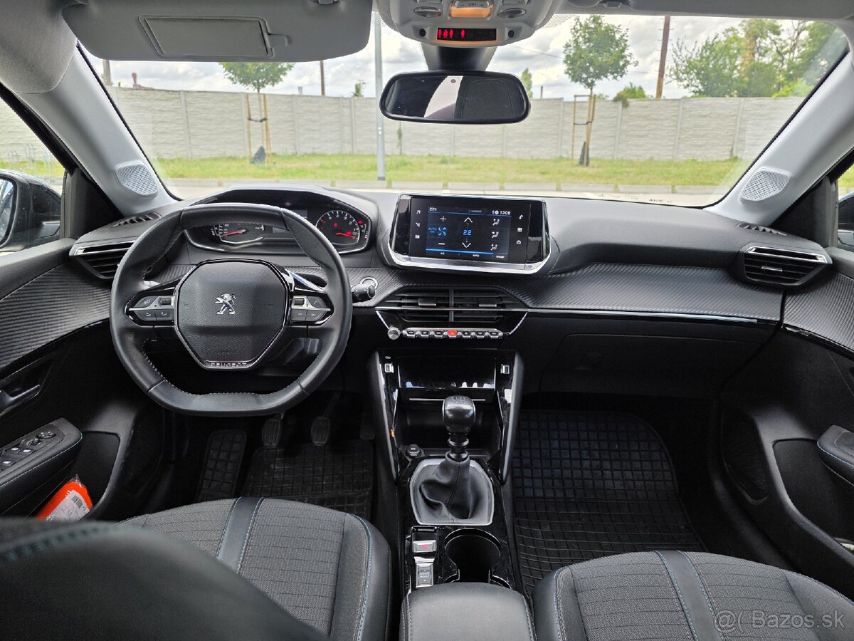 PEUGEOT 208 ALLURE 1.2 PureTech 100k - 9
