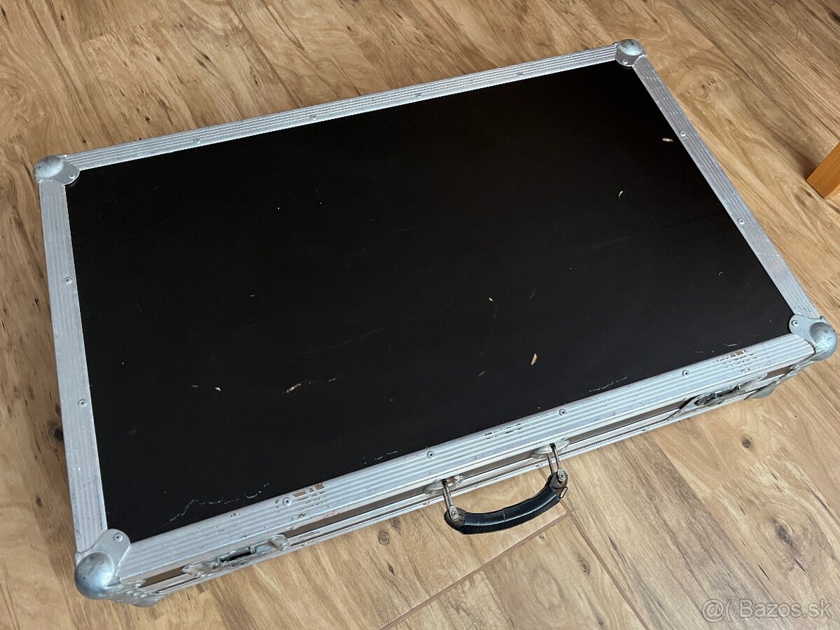 Flight Case pro Moog Minimoog Voyager - 9