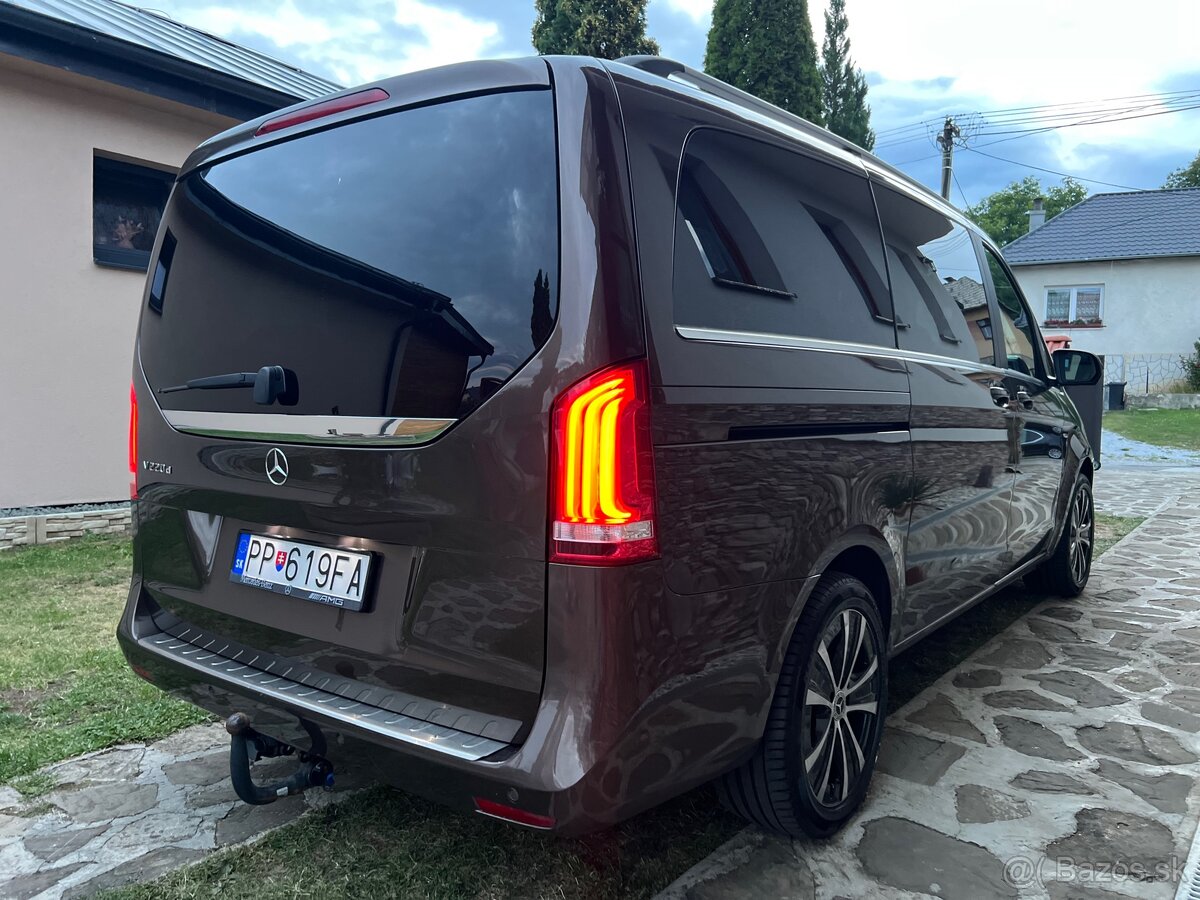 Mercedes v220 - 9