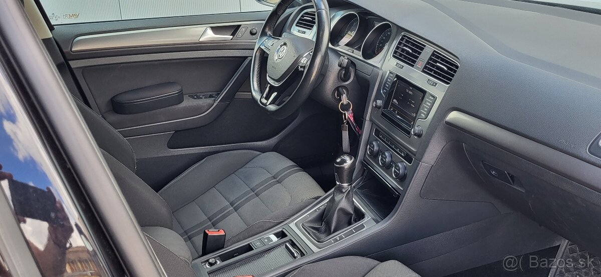 Volkswagen Golf 1,6TDI variant Blackedition 2013 - 9