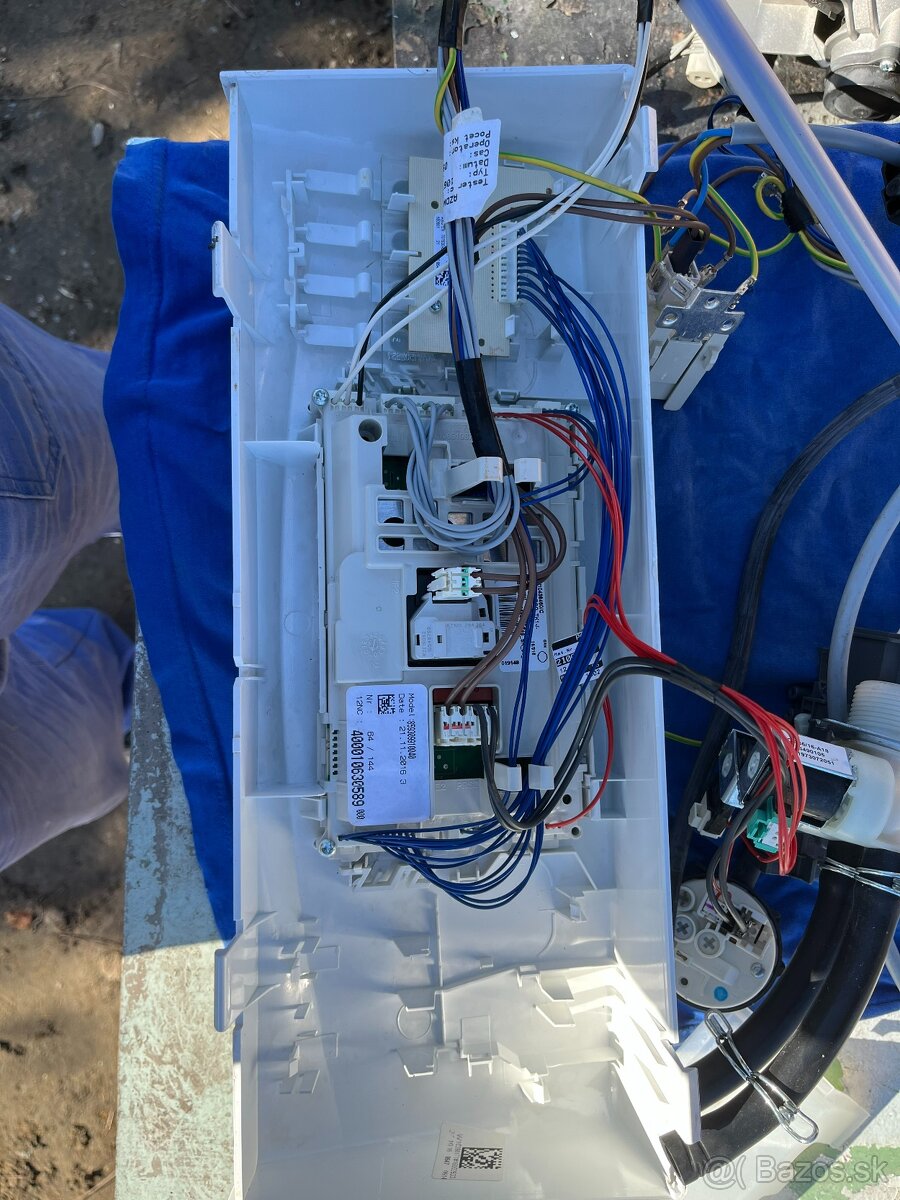 Predám ND z práčky Whirpool AWE 66610 - 9