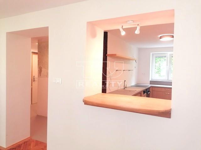 NA PREDAJ 2-IZBOVÝ BYT V NOVEJ DUBNICI S VÝMEROU 63 M2 - 9