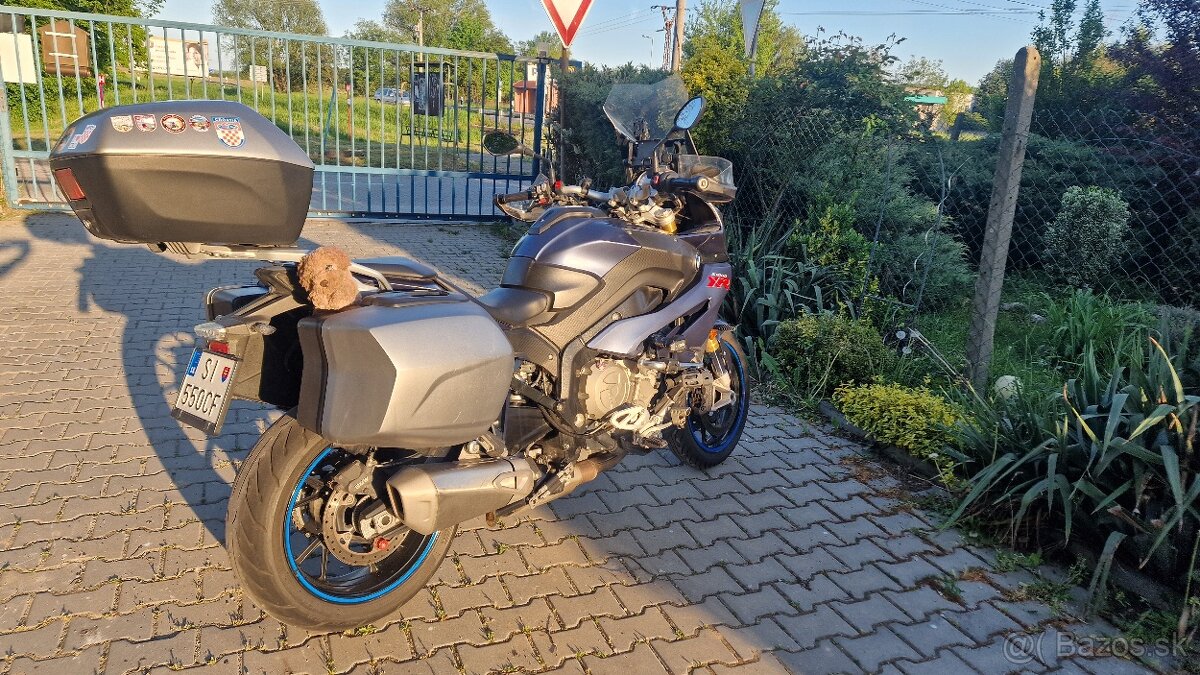 Predám BMW s1000xr,ročník 9/2017 najazdené 52 654km , 121kw - 9