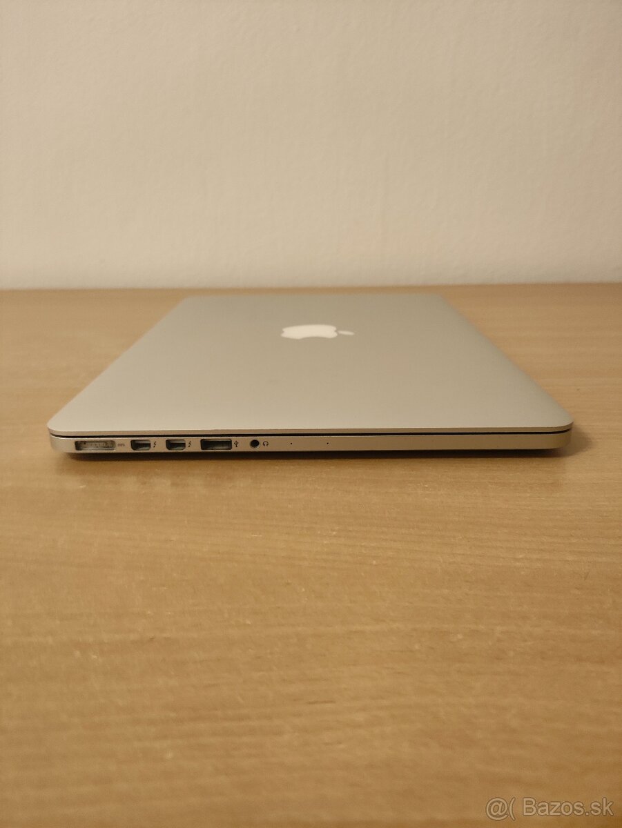 MacBook Pro 2015 | Core i5 • 8GB • SSD - 9