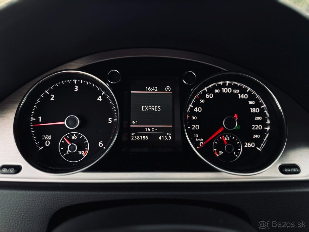 Volkswagen Passat Alltrack - 9