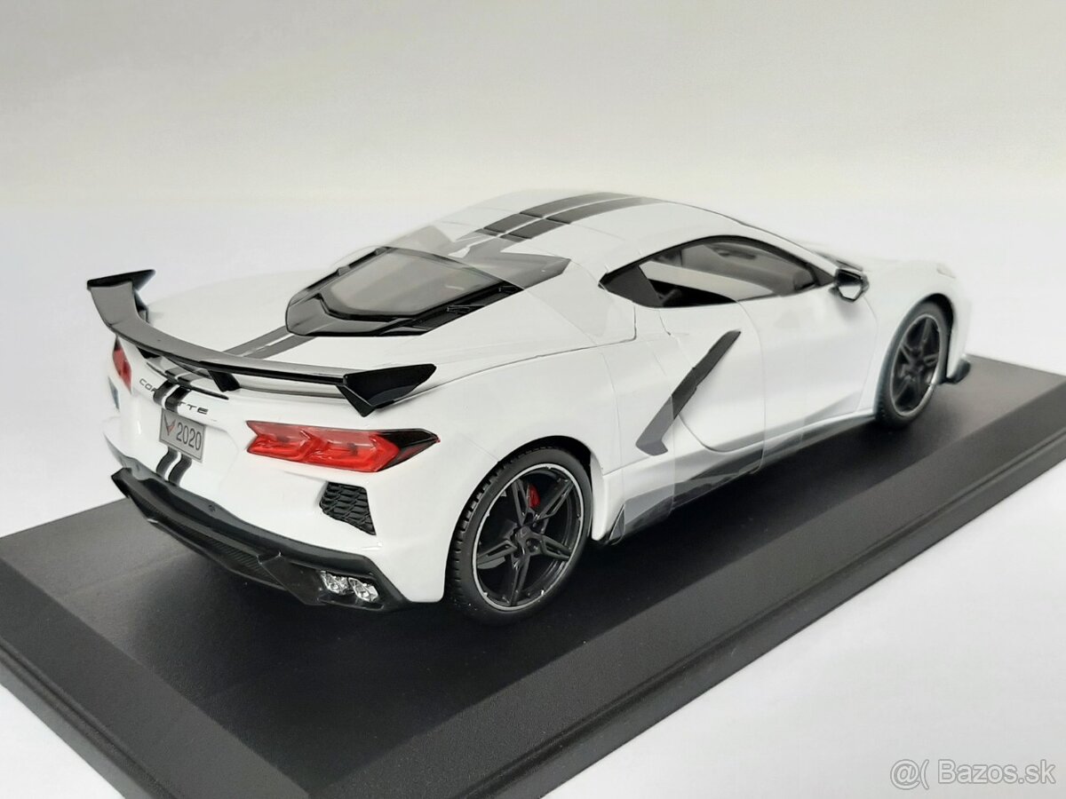 1:18 - Chevrolet Corvette Stingray C7 / C8 - Maisto - 1:18 - 9