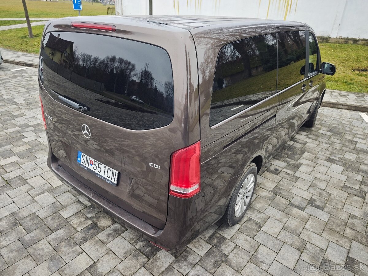 Mercedes-Benz V 220 lang 447 - 9