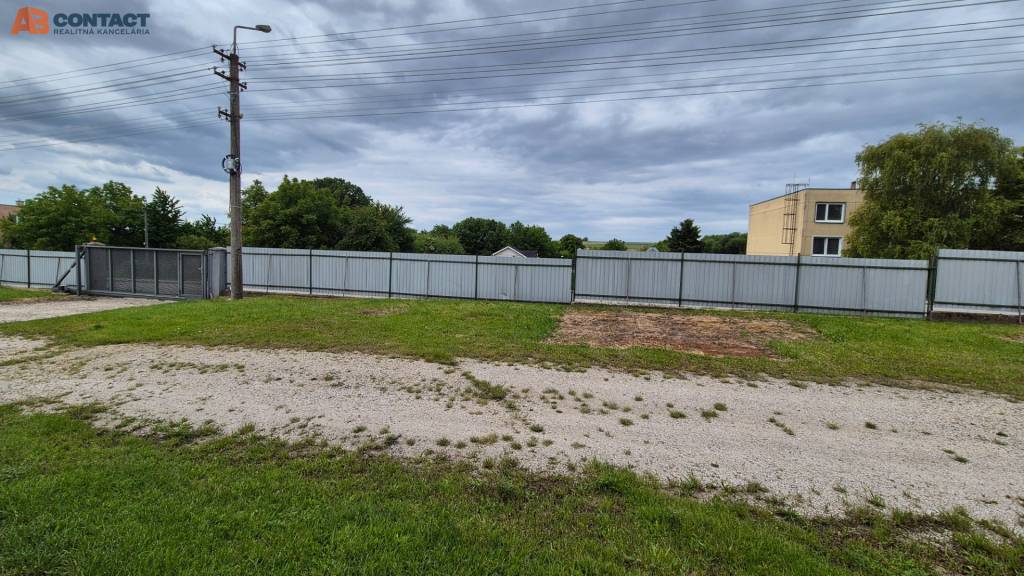 4613 m² areál s budovou pôvodného liehovaru v obci Zemianske - 9