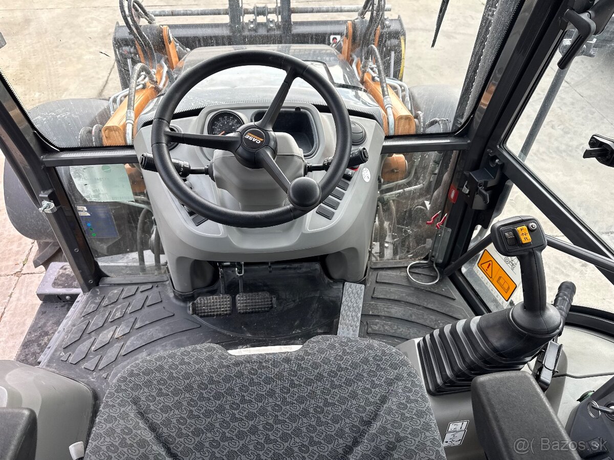 Case 695 / 2023 , 218 hodin traktor bager - 9