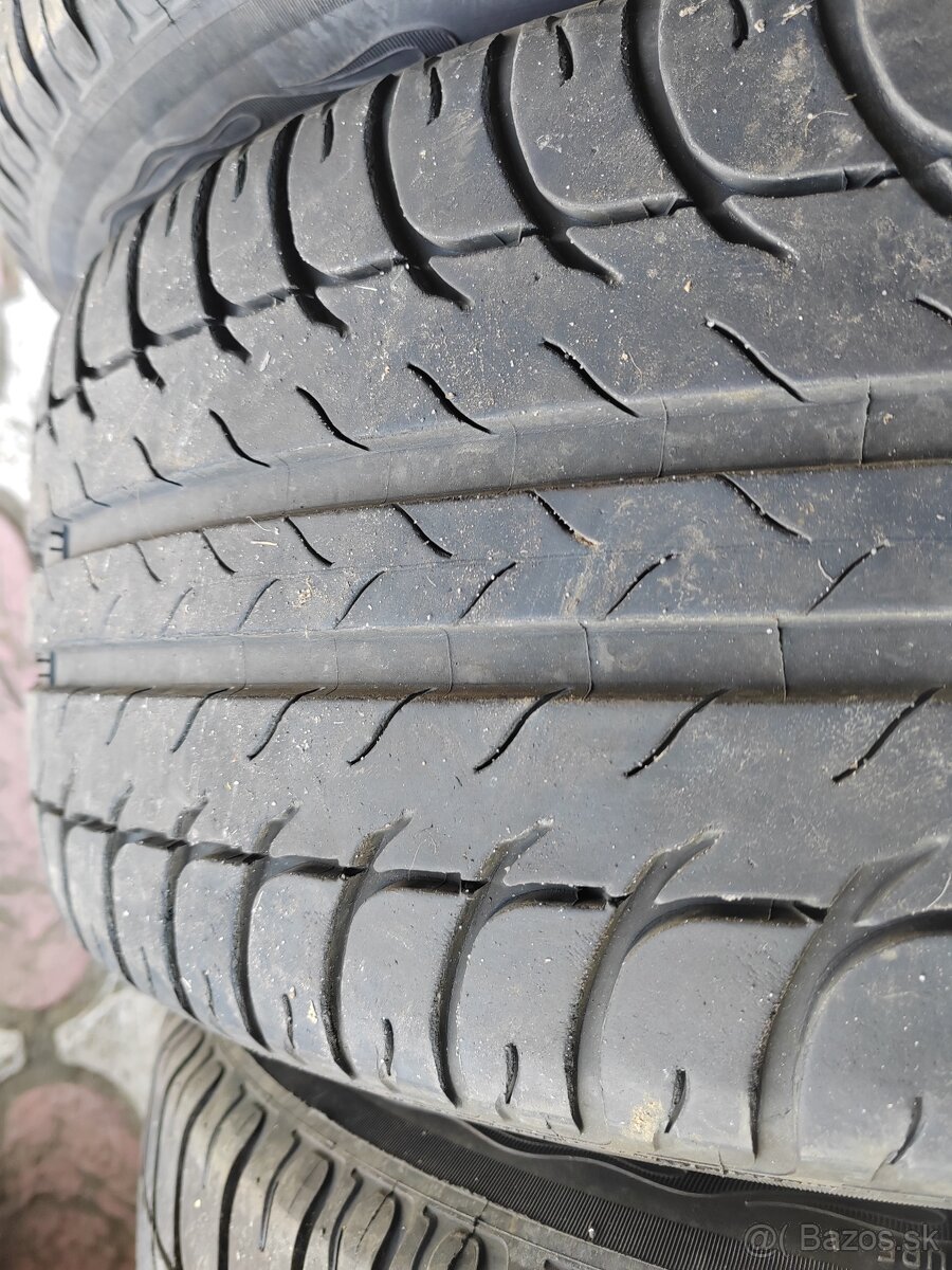 215/50 r17 BF Goodrich - 9