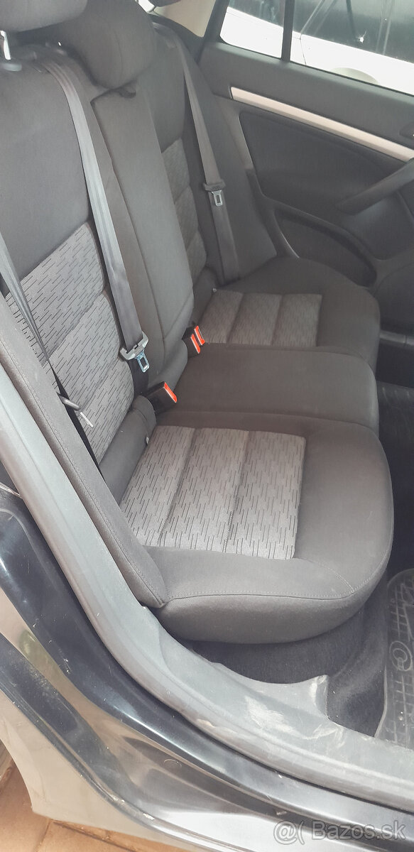 Škoda Octavia 2 Combi 1,6 TDI 77KW DSG - 9