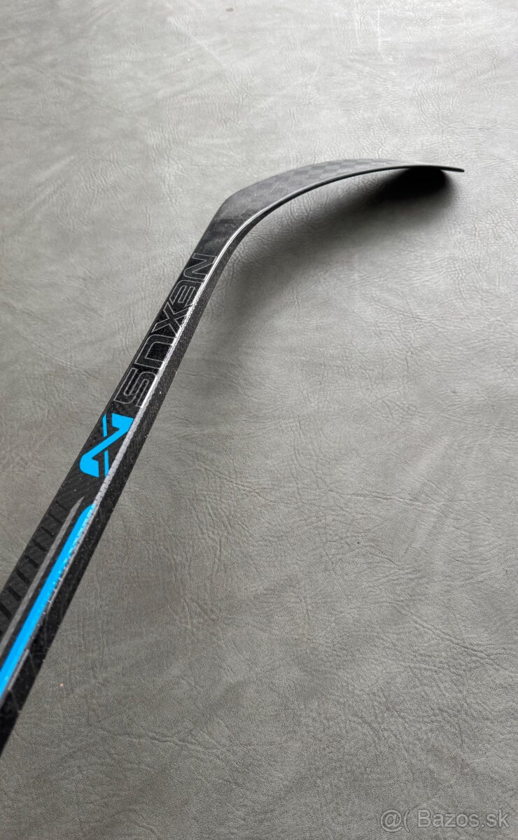 NOVA ✅BAUER NEXUS LEAGUE SR LEFT/LAVACKA_flex 102 P92 - 9