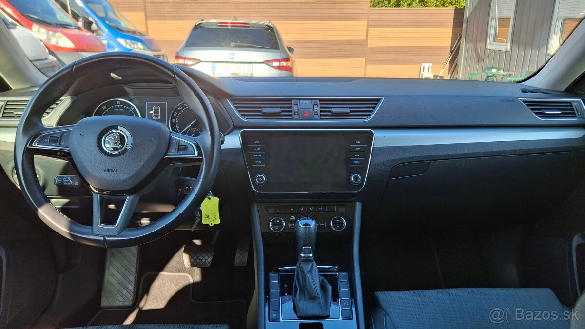 Škoda Superb Combi 2.0 TDI Ambition DSG - 9