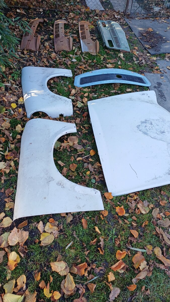 Karosárske diely Škoda Trabant - 9