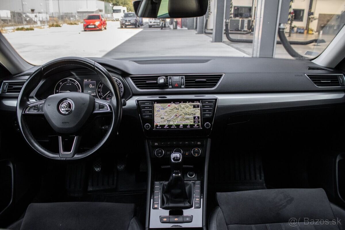 Škoda Superb Combi 2.0 TDI 110kW 2016 MT/6 - 9